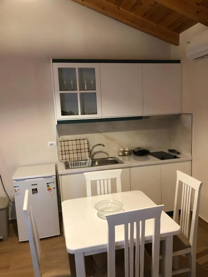 Amazing Familiar Apartments And Rooms Sarandë